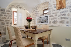 Suite, 1 chambre | Salle de séjour