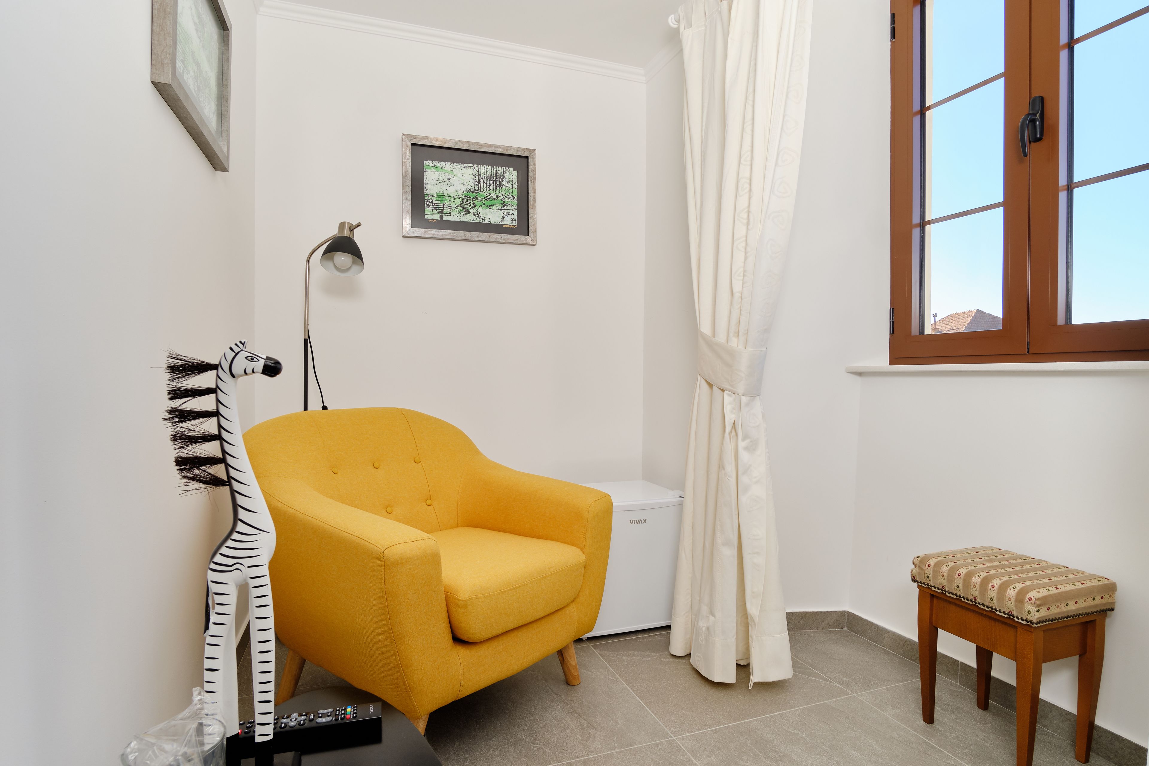 flat-screen tv, books