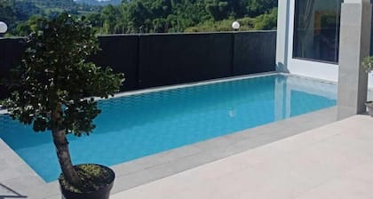 Villa Fahim 2 Puncak 4 Bedroom