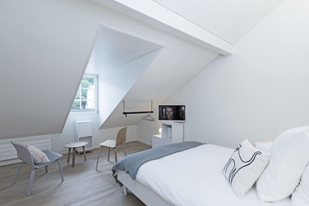 Basic-Apartment | Schallisolierte Zimmer, kostenloses WLAN, Bettwäsche
