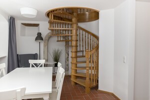 Apartment (Maisonette) | In-room dining