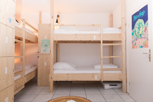 Shared Dormitory (6-Bed)