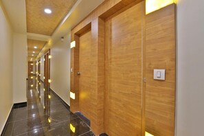 Interior - Hotel Royal King by Sky Stays (Ahmedabad)