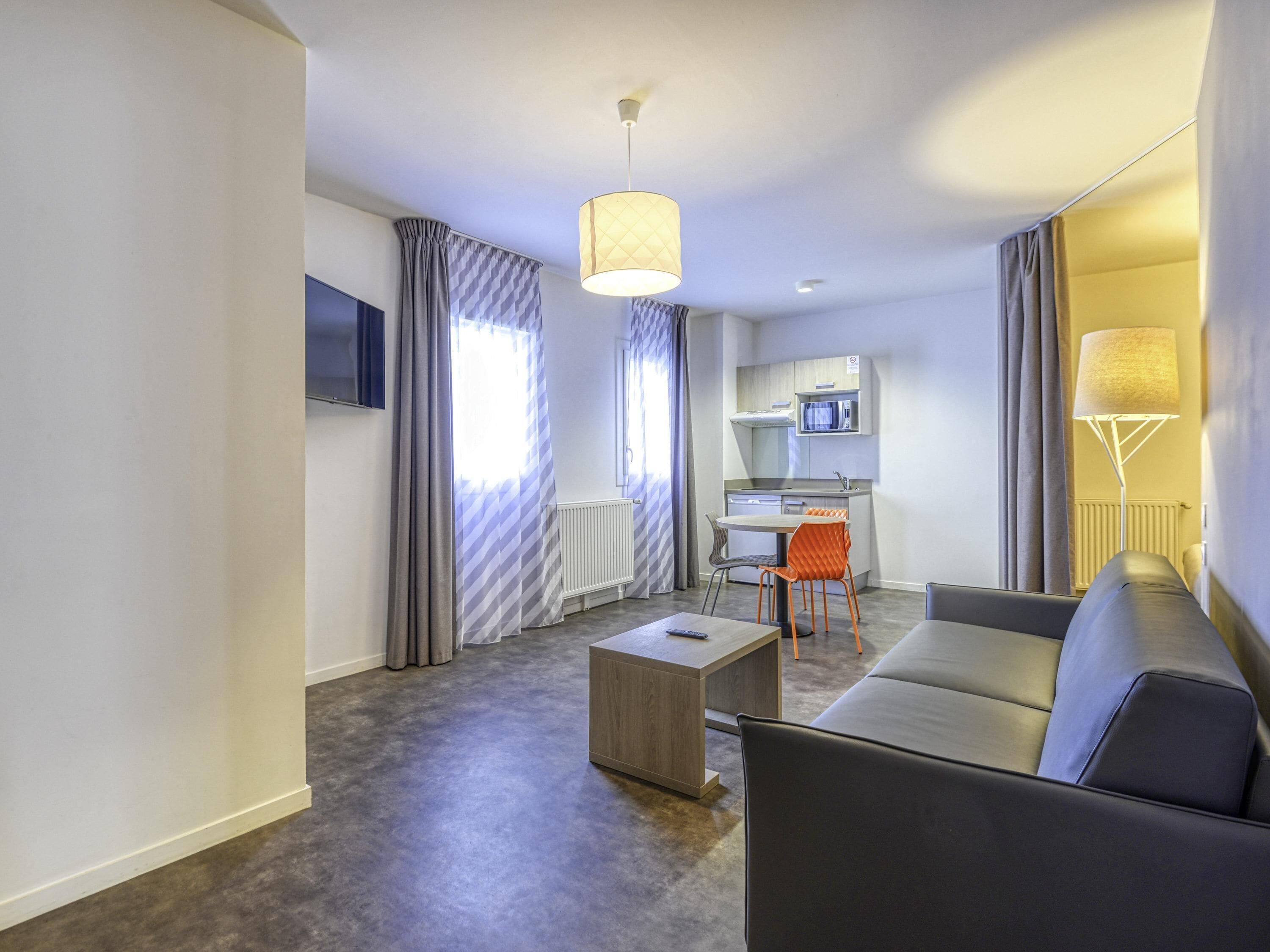Apartment, 1 Bedroom | Desk, soundproofing, iron/ironing board, free WiFi