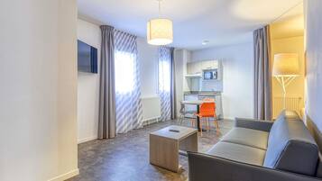 Apartment, 1 Bedroom | Desk, soundproofing, iron/ironing board, free WiFi