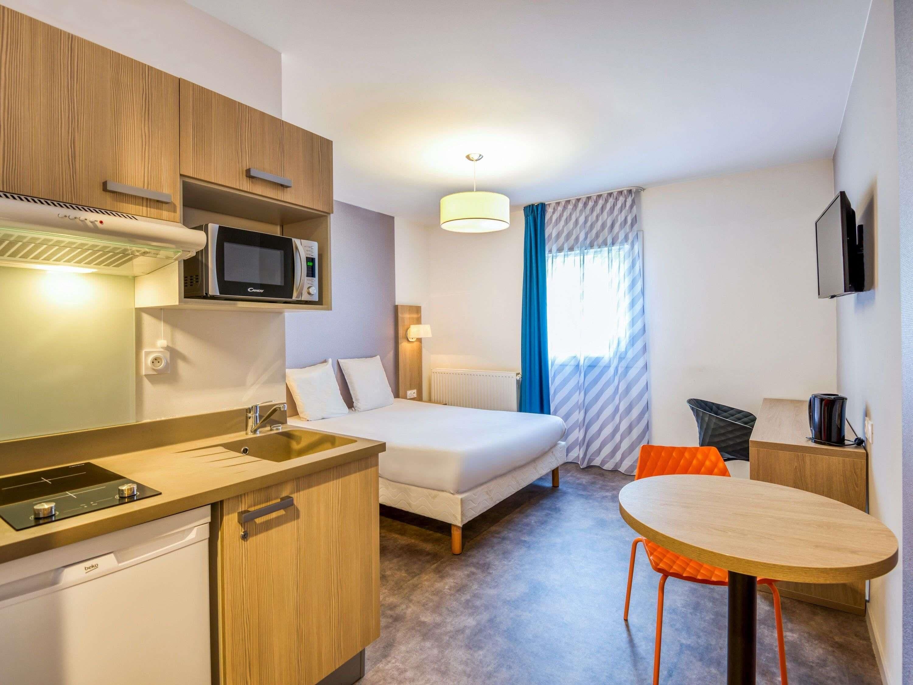 Studio, 1 Double Bed | Desk, soundproofing, iron/ironing board, free WiFi