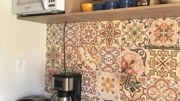 Chalet, 2 Bedrooms | Private kitchen | Microwave, coffee/tea maker, cookware/dishes/utensils