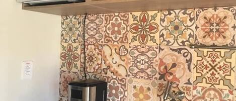 Chalet, 2 Bedrooms | Private kitchen | Microwave, coffee/tea maker, cookware/dishes/utensils