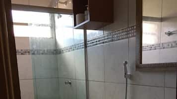 Chalet, 2 Bedrooms | Bathroom | Shower, towels