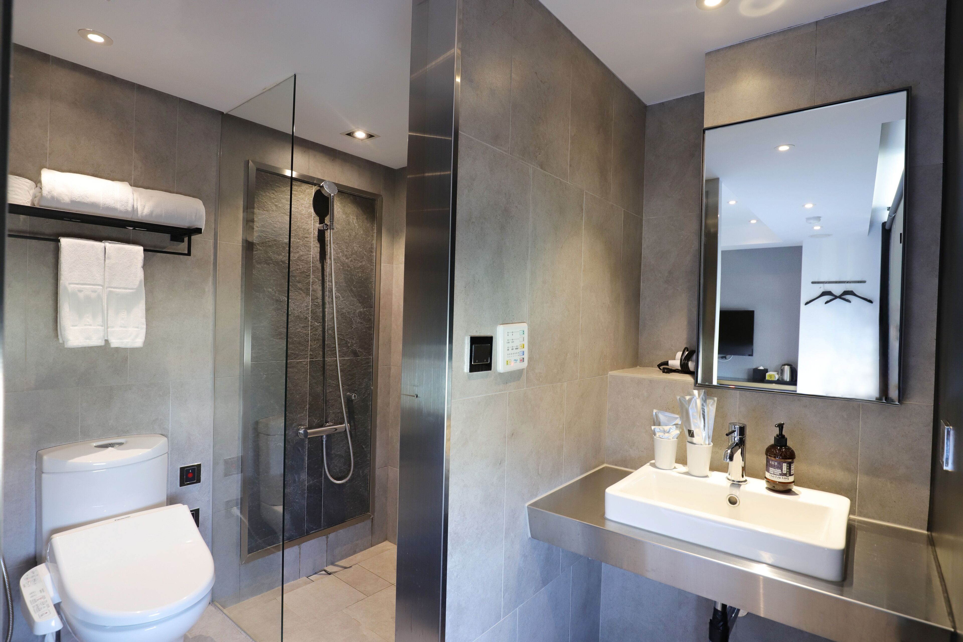 superior double room | bathroom | shower, free toiletries, hair dryer, slippers