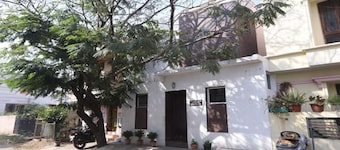 Nestlay Rooms - Ambattur