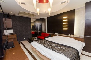 Minibar, gratis Wi-Fi, sengetøj