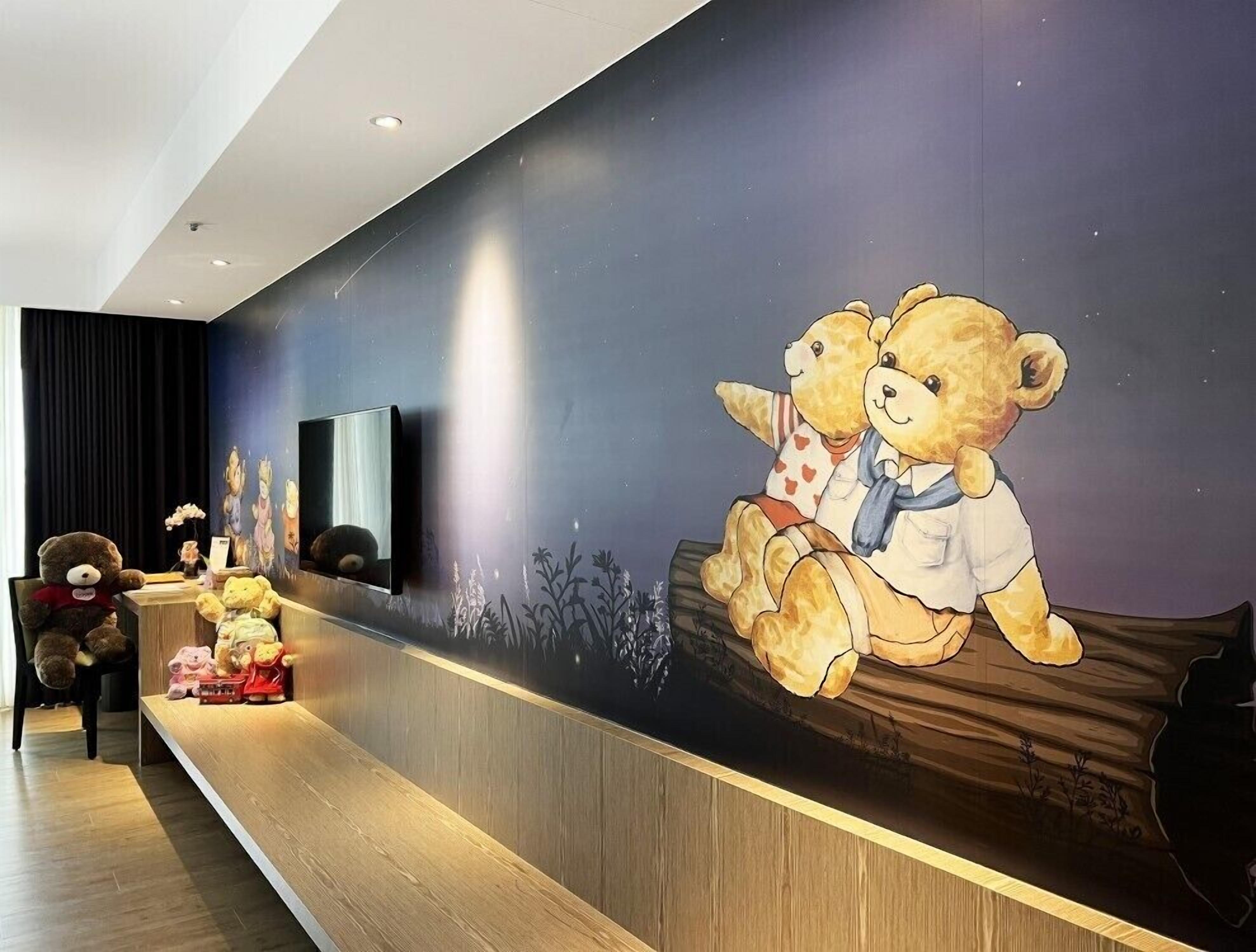 geranium sky suite | premium bedding, free minibar, in-room safe, desk