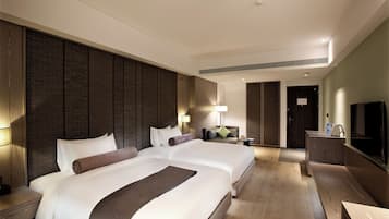 Rosemary Premier Room (2 Large Single Beds) | Premium bedding, free minibar, in-room safe, desk