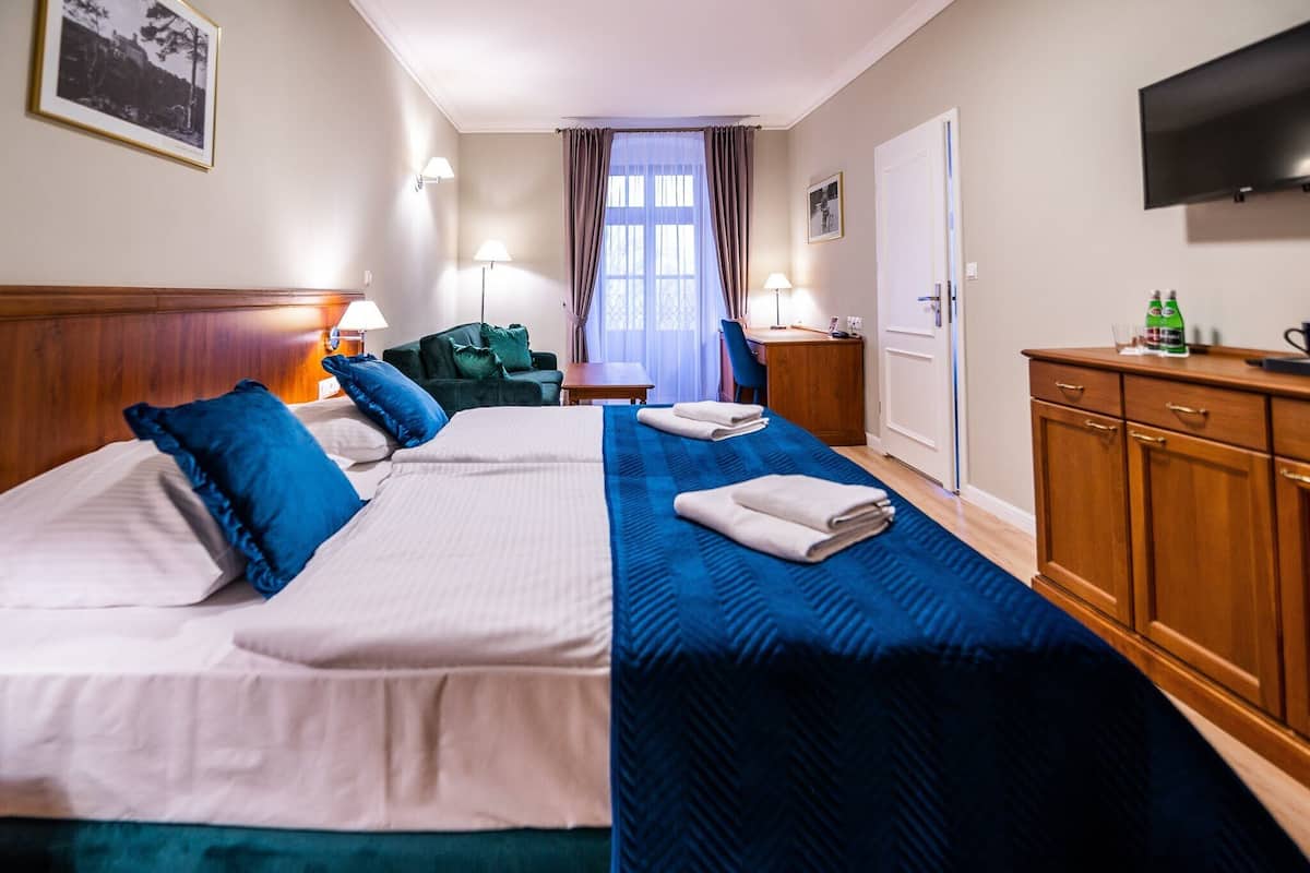 comfort double room | 1 bedroom, iron/ironing board, free wifi, bed sheets