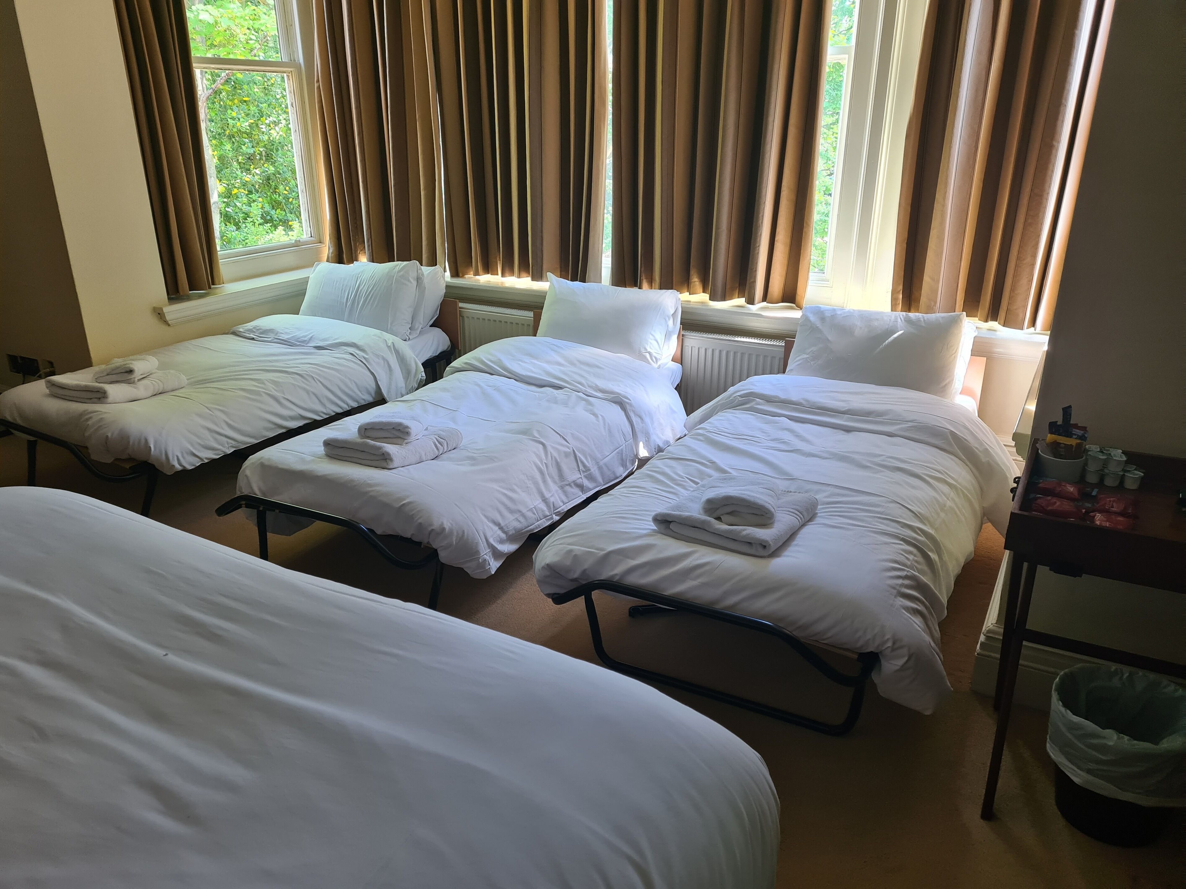 1 bedroom, individually decorated, individually furnished, desk