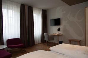 Standard Double Room | Desk, free WiFi