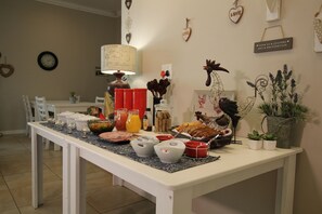 Tägliches inbegriffenes englisches Frühstück
