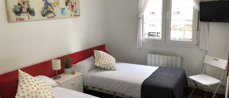 Double or Twin Room, Shared Bathroom | 1 bedroom, blackout drapes, free cribs/infant beds, free WiFi