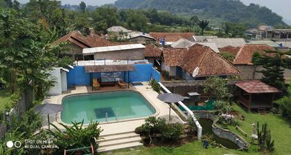 Villa Pribadi Beunying 35 pax