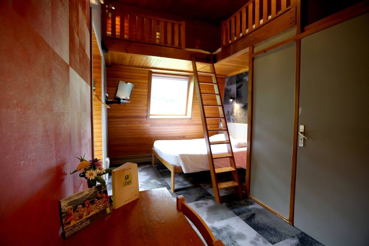 Individually decorated, individually furnished, soundproofing, free WiFi