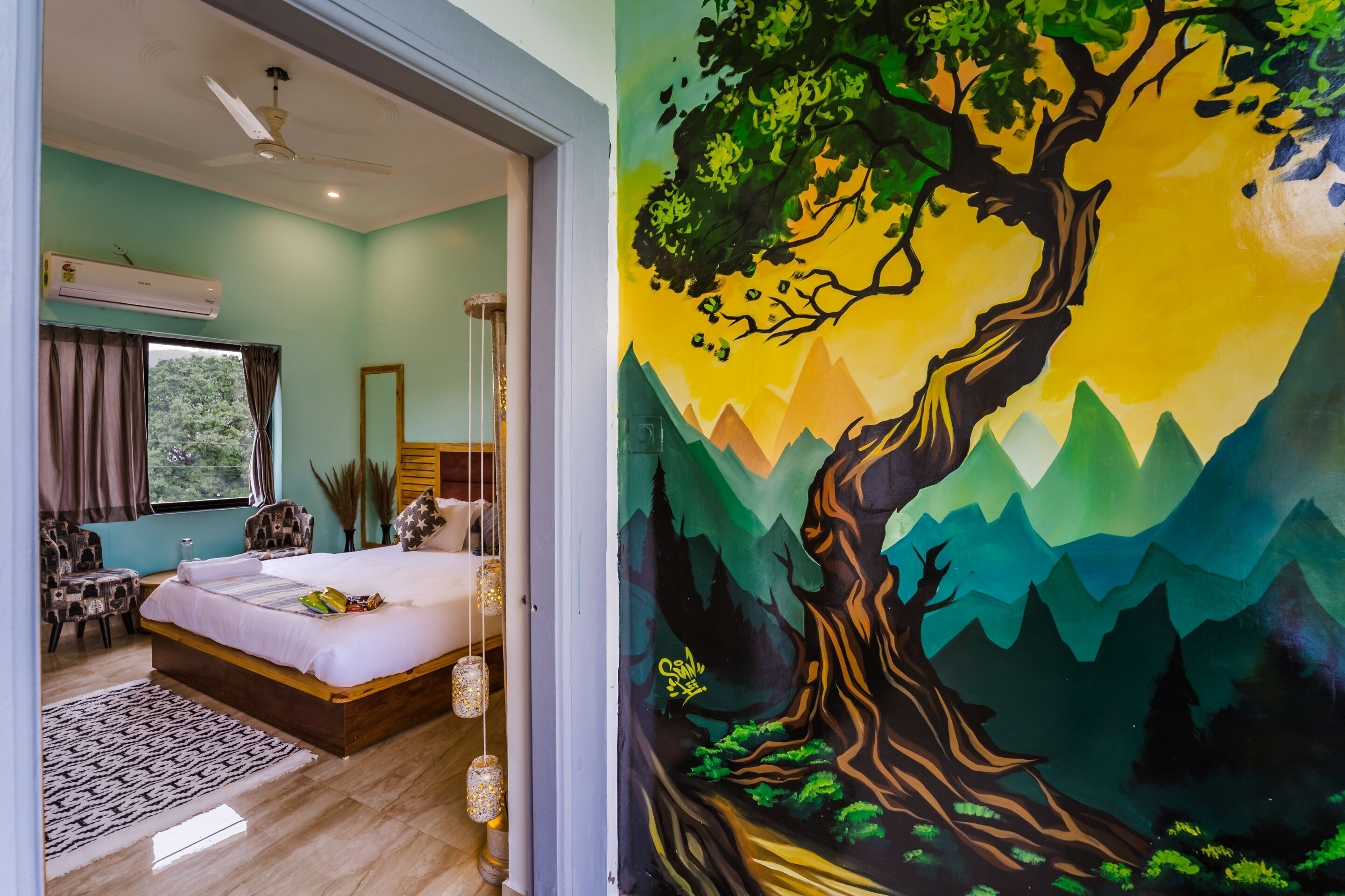 ستائر تعتيم ومكواة/لوح كي وواي فاي مجانًا وملاءات أسرّة