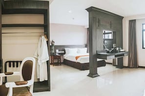 Suite ejecutiva | Wifi gratis, ropa de cama y acceso para silla de ruedas 