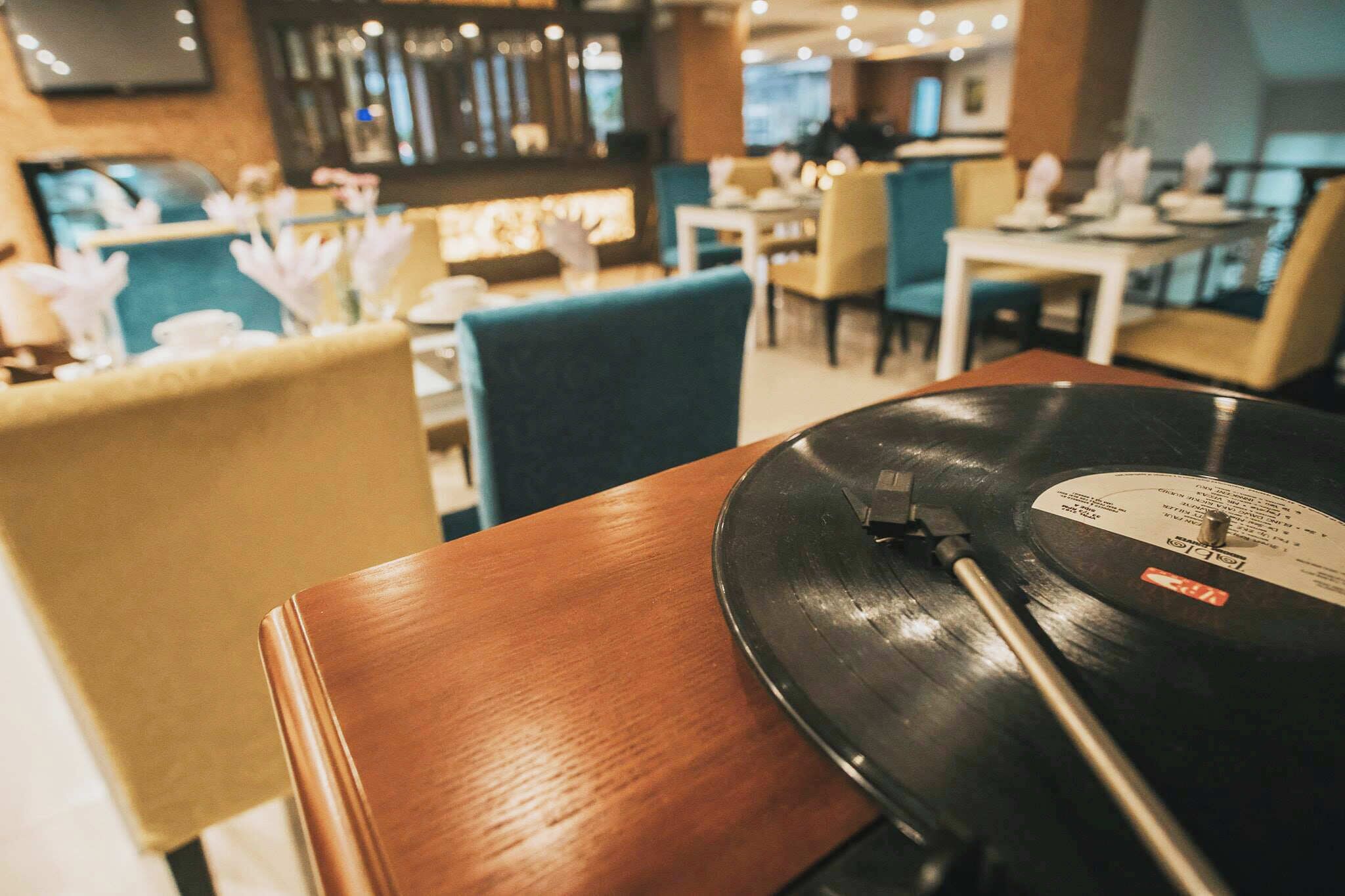 breakfast, lunch, dinner served; local and international cuisine