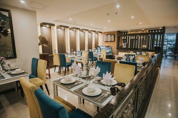 Daily cooked-to-order breakfast for a fee - Panorama Summit Hotel (Davao)