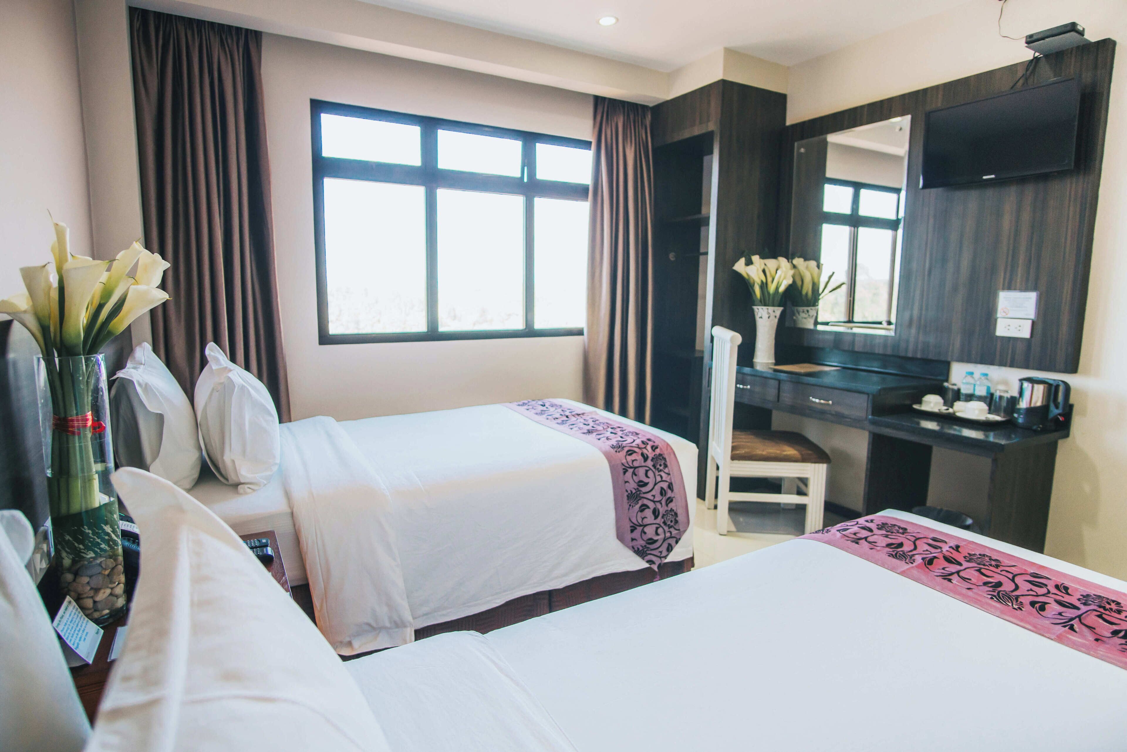 deluxe twin room | free wifi, bed sheets, wheelchair access