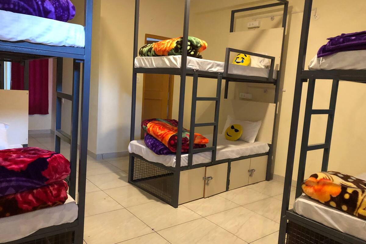 Dormitorio compartido, dormitorio mixto | Wifi gratis y ropa de cama