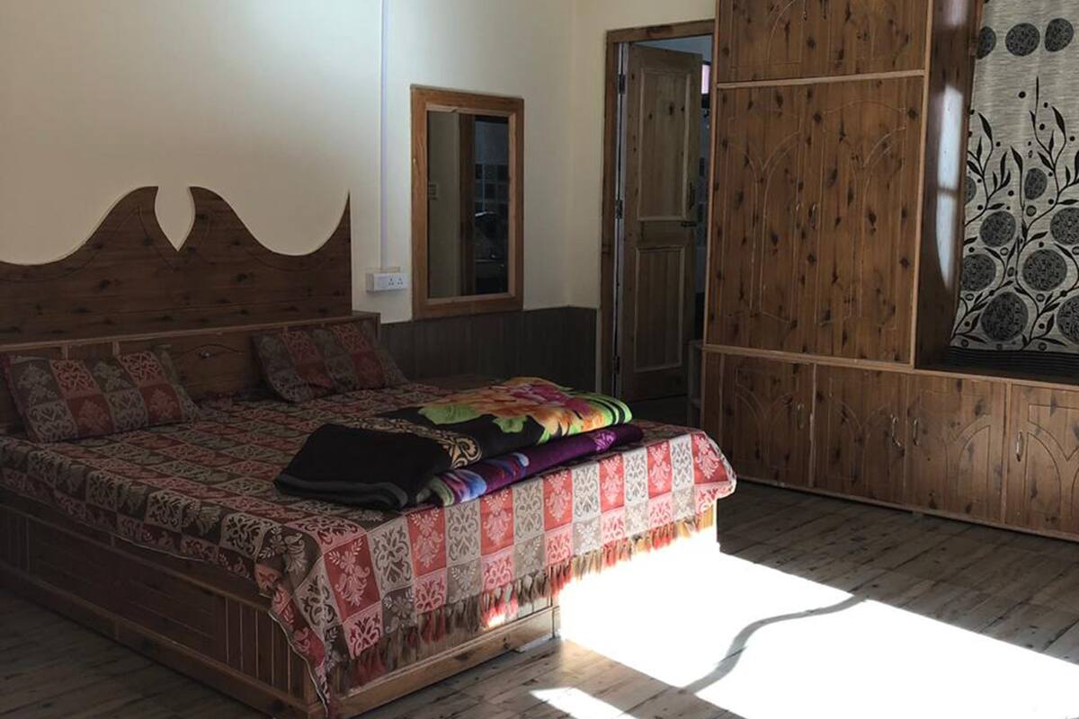 Habitación doble superior | Wifi gratis y ropa de cama