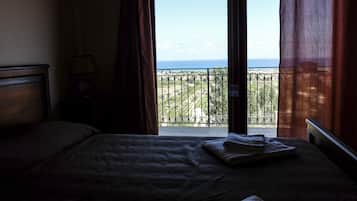Apartment, 2 Bedrooms, Sea View | Water view