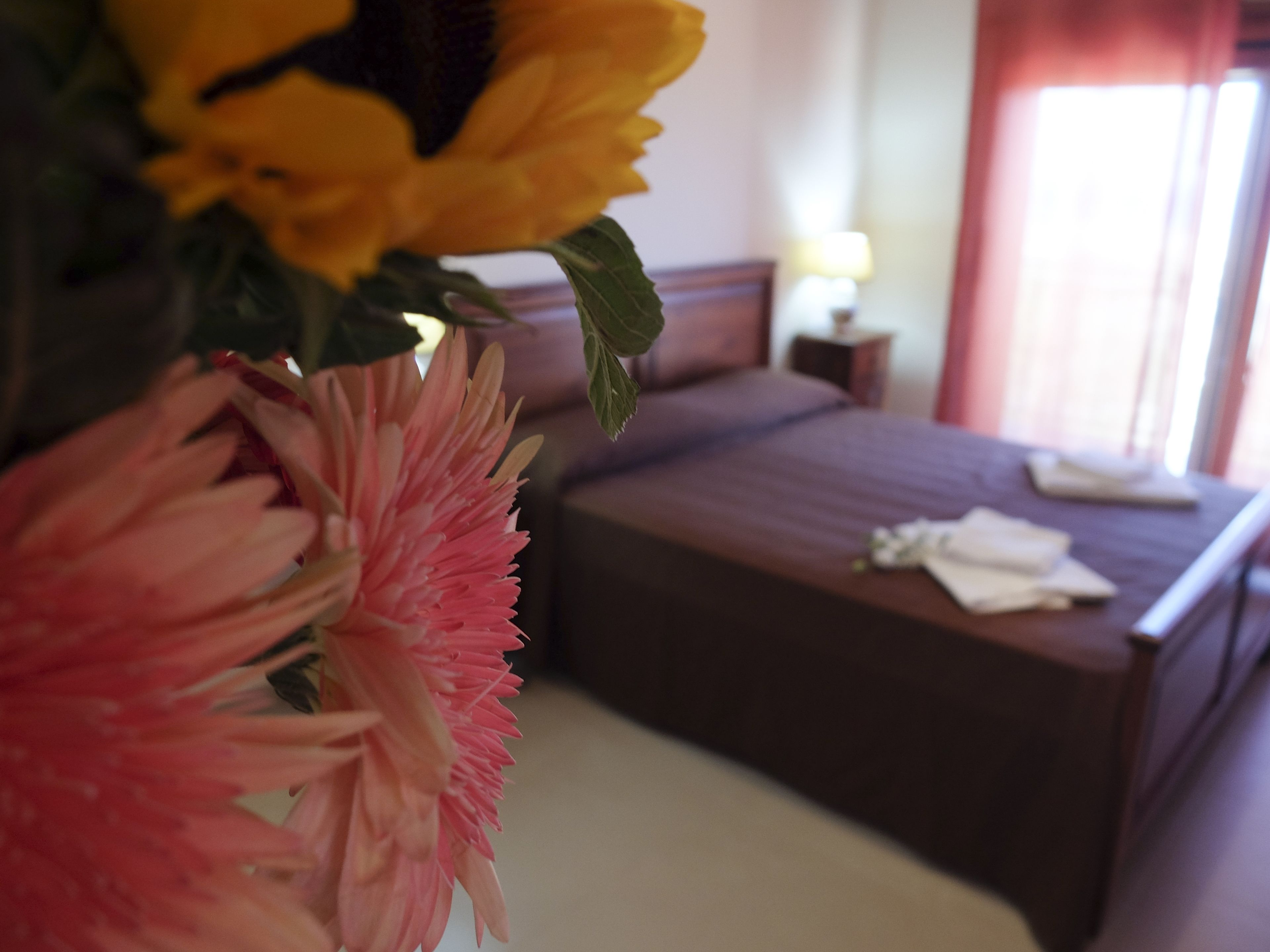 Appartamento, 2 camere da letto, vista mare | Una scrivania, tende oscuranti, ferro/asse da stiro, Wi-Fi gratuito