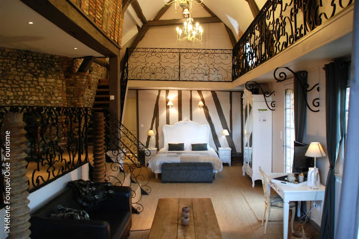 Suite | Individually decorated, individually furnished, cribs/infant beds