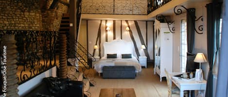 Suite | Decoración personalizada, muebles diferentes, cunas y camas extra