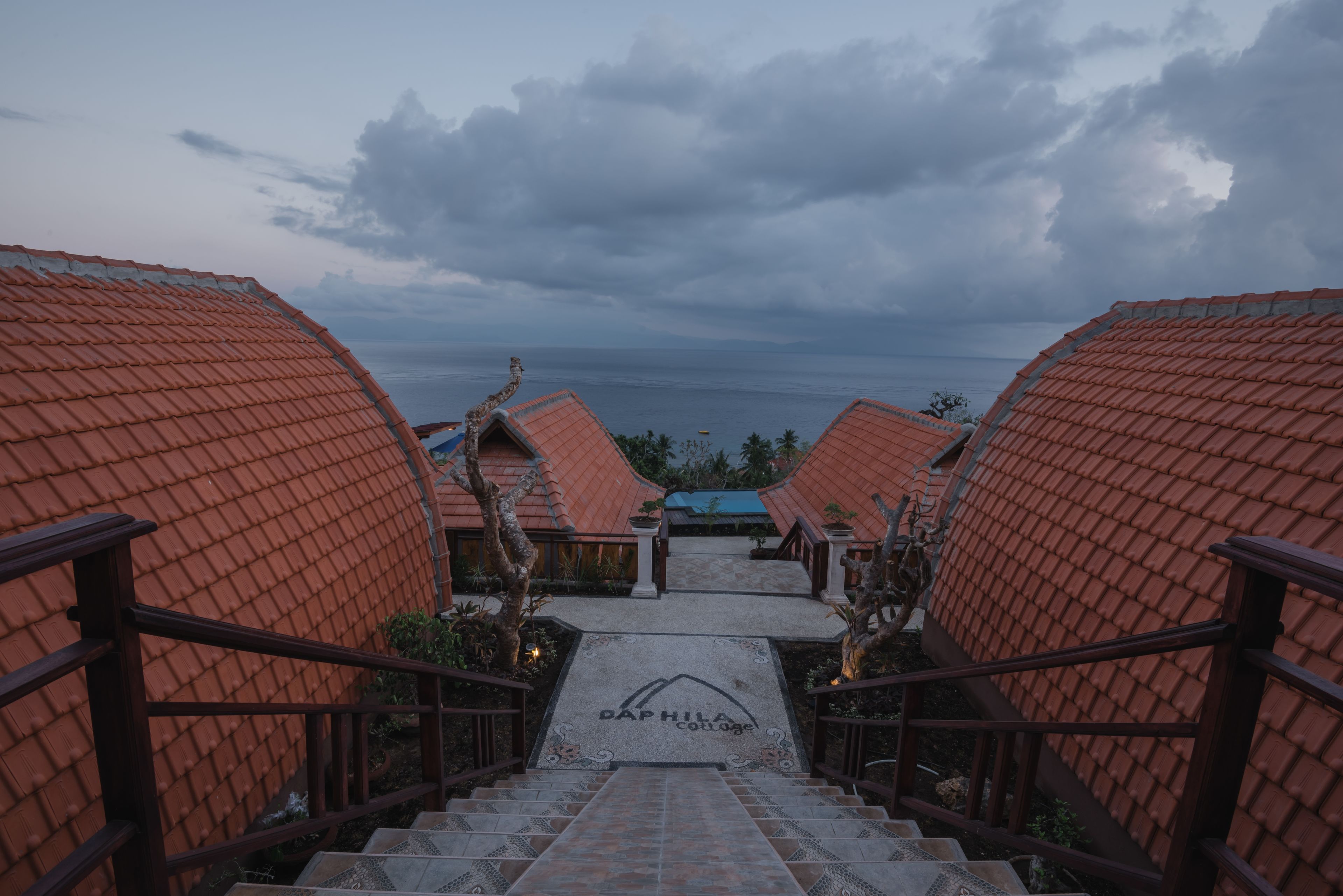 Minibar, in-room safe, desk, iron/ironing board