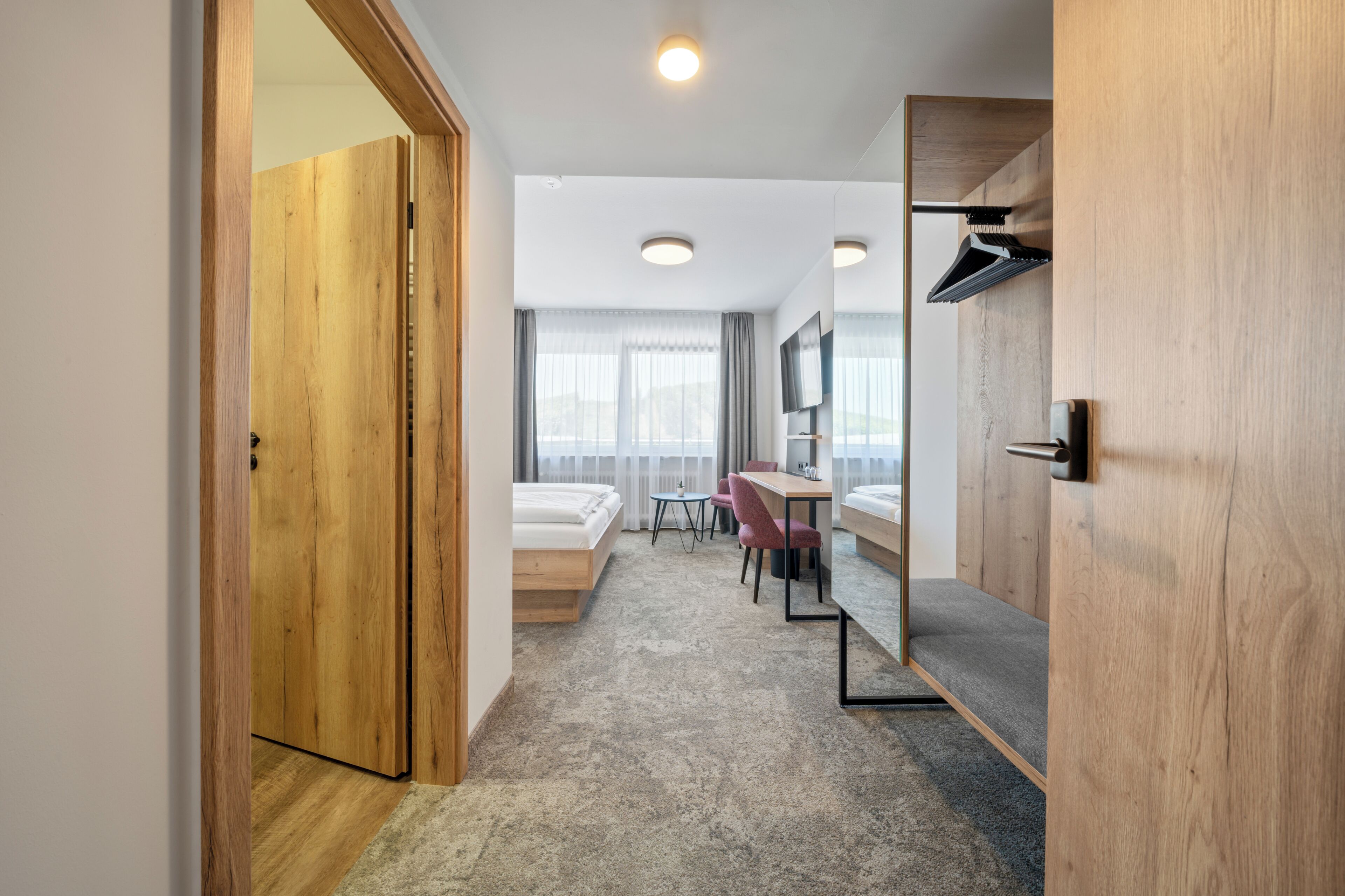 1 bedroom, in-room safe, desk, free wifi