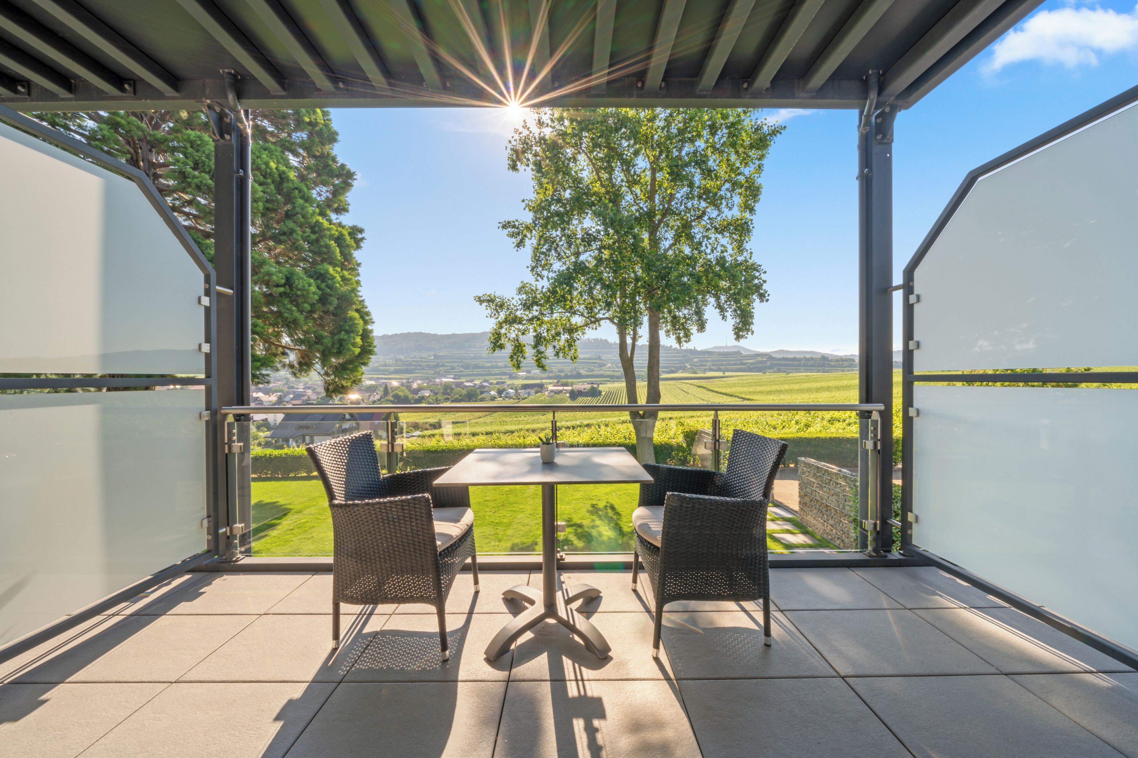 Comfort Room, Balcony | In-room safe, desk, free WiFi, bed sheets