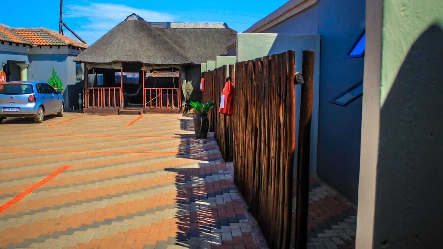 Thavhani Guest House