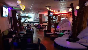Coin salon dans le hall