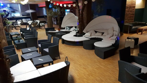Coin salon dans le hall