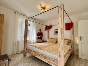 Apartment (Dornfelder) | Individually furnished, blackout drapes, free cribs/infant beds - Ferienweingut Matthias Löwen (Detzem)