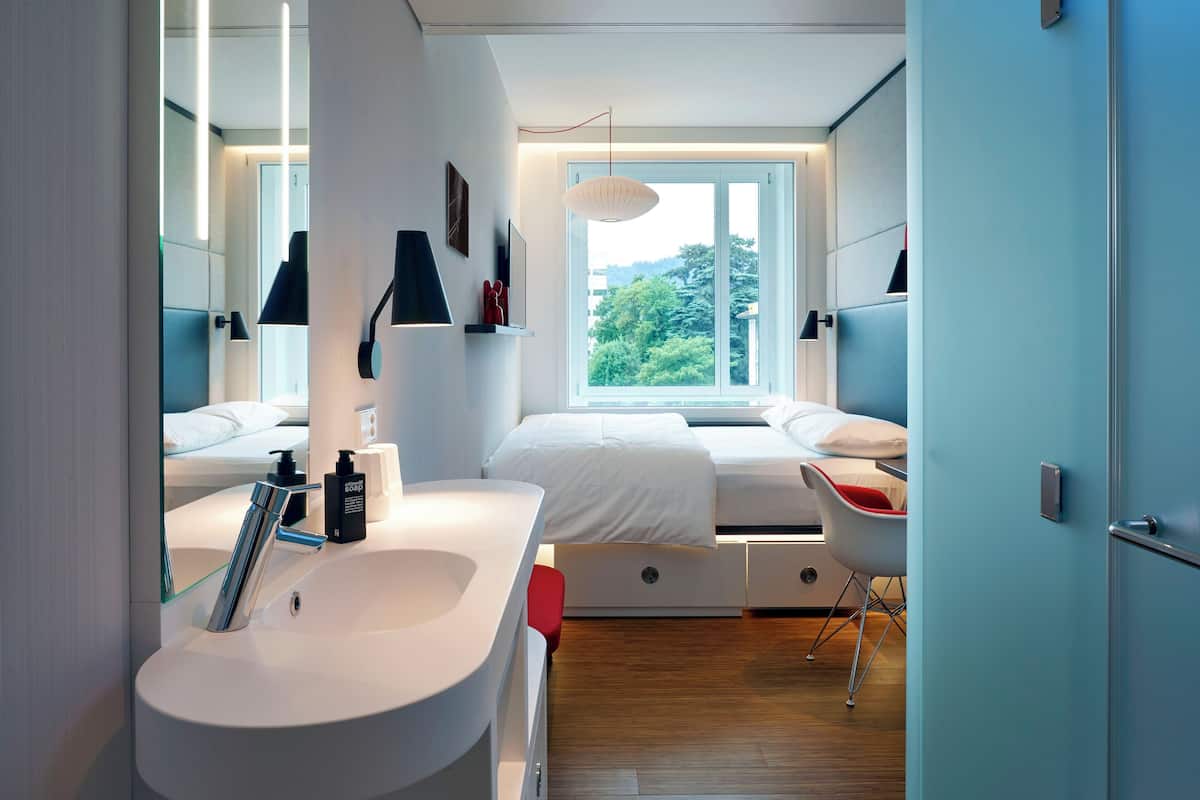 Premium bedding, pillowtop beds, in-room safe, desk