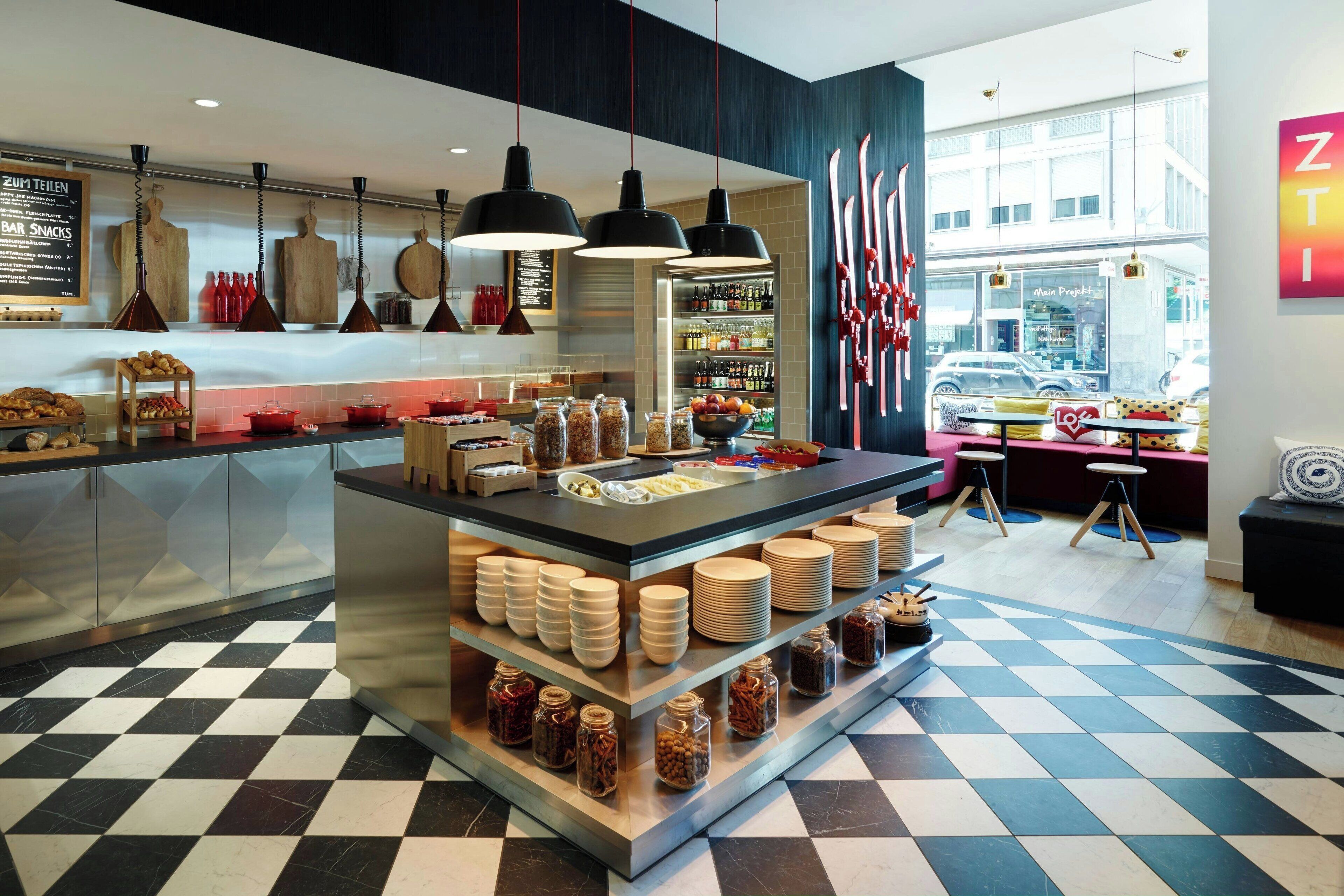 Frühstück, Mittagessen und Abendessen