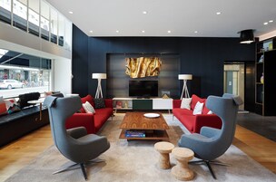 Sala de estar en el lobby