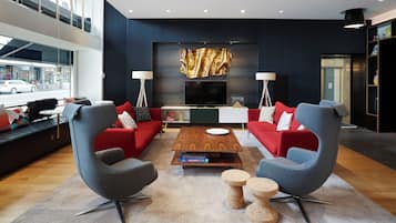 Sala de estar en el lobby