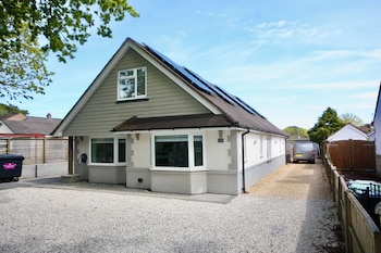 Four Corners Holiday Home with Hot Tub & Sauna