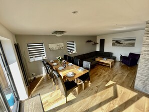 Rumah Mewah, 4 kamar tidur | Area keluarga | Smart TV dan mainan