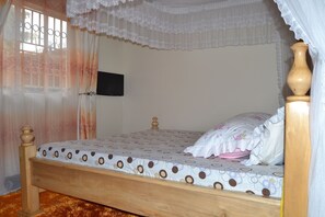 Extra beds - Jungle House (Kampala)